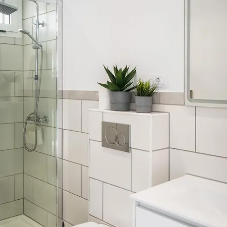 Hoplaco Apartment *